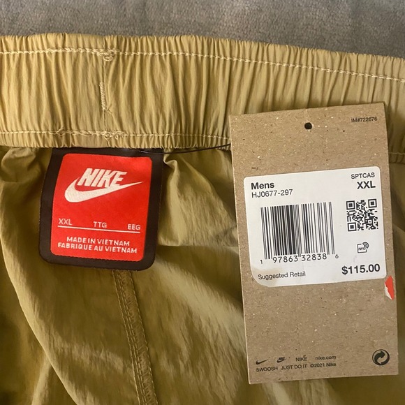 Nike Mens Cargo Shorts Khaki Tan Loose Fit XX Large HJ0677 297 NWT Gift - Picture 4 of 8